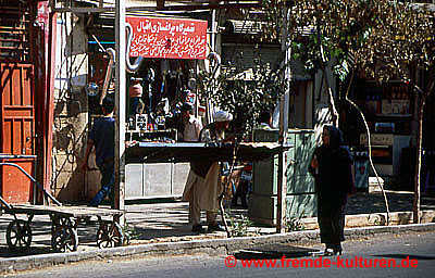 Strassenszene in der malerischen Altstadt von Shiraz